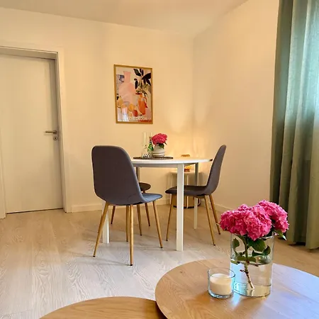 Modernes Apartment, Eigener Eingang, Parkplatz سست