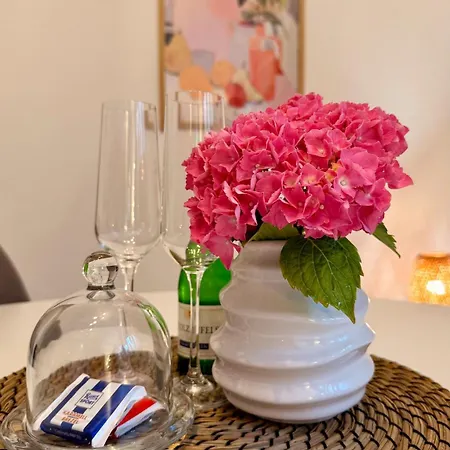 Modernes Apartment, Eigener Eingang, Parkplatz شقة *